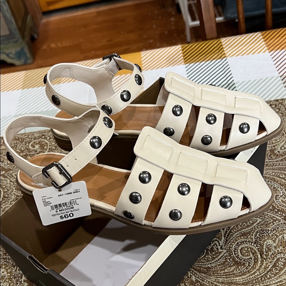 NWT a.n.a. Sandals Cream With Gunmetal Studs Low Heel Size 11